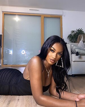 Elinda San leaked photo #60