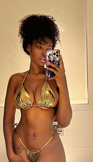 Elinda San leaked photo #116