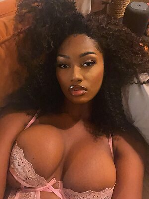Elinda San leaked photo #120