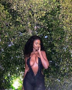 Elinda San leaked photo #157