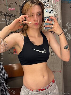 elisabeth.schneider Nude Leaked Photo #4