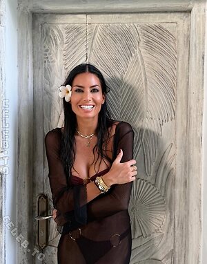 Elisabetta Gregoraci Nude Leaked Photo #8