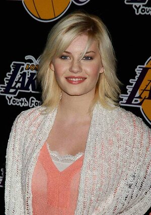 Elisha Cuthbert leaked photo #136