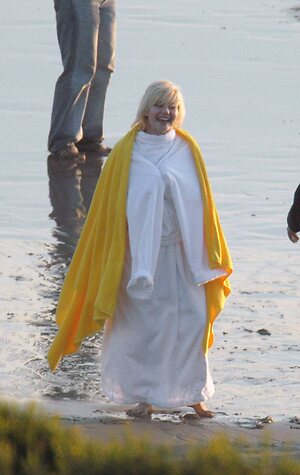 Elisha Cuthbert leaked photo #209