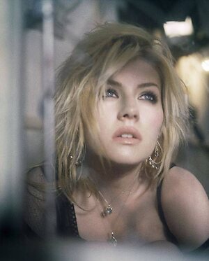 Elisha Cuthbert leaked photo #218