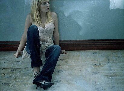 Elisha Cuthbert leaked photo #247