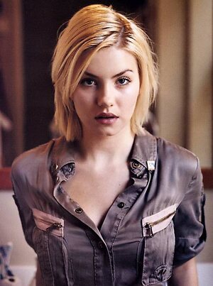 Elisha Cuthbert leaked photo #260
