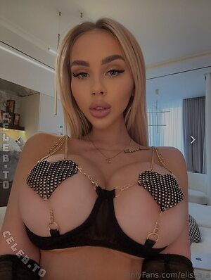 elissa.bst Nude Leaked Photo #24