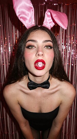 Eliza Browne leaked photo #2