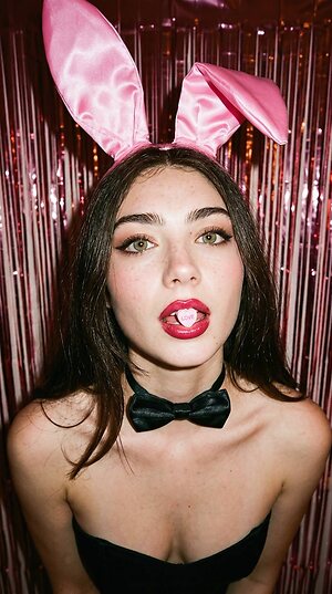Eliza Browne leaked photo #4