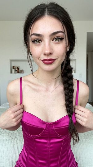 Eliza Browne leaked photo #6