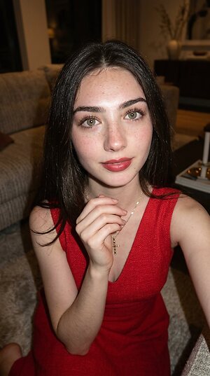 Eliza Browne leaked photo #10