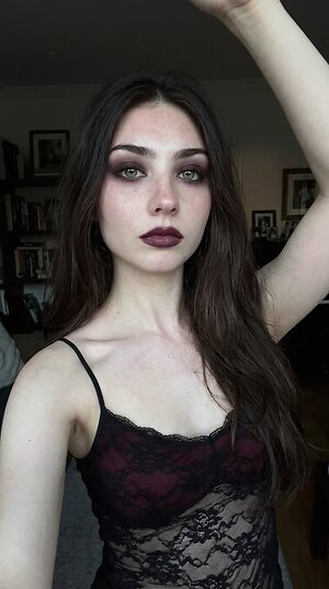 Eliza Browne leaked photo #35
