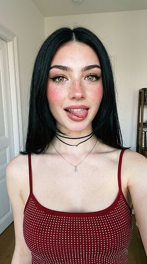 Eliza Browne leaked photo #64