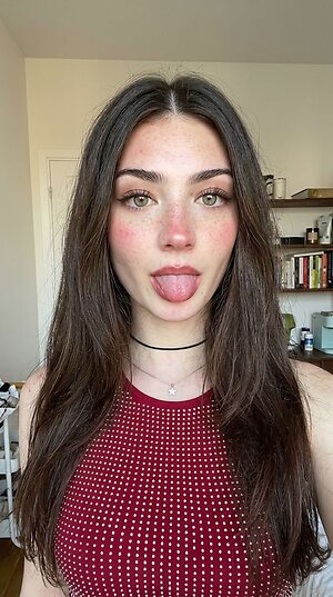 Eliza Browne leaked photo #65