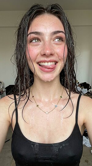 Eliza Browne leaked photo #80