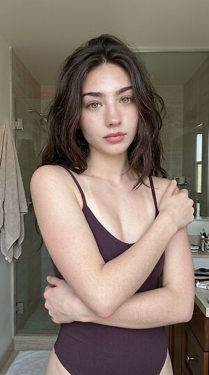 Eliza Browne leaked photo #124