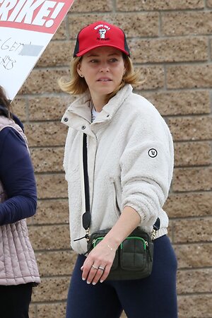 Elizabeth Banks leaked photo #69