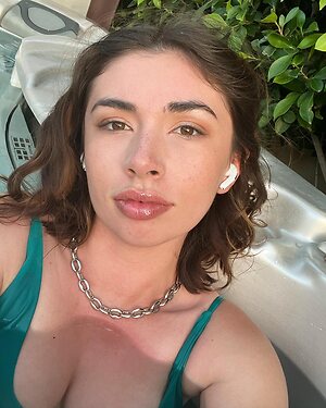Elizabeth Bebout leaked photo #33