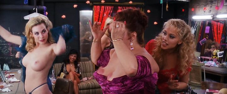 Elizabeth Berkley leaked photo #8