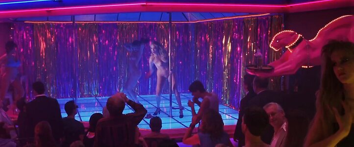 Elizabeth Berkley leaked photo #37