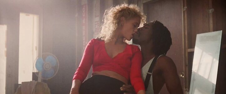 Elizabeth Berkley Nude Leaked Photo #45