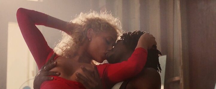 Elizabeth Berkley Nude Leaked Photo #46
