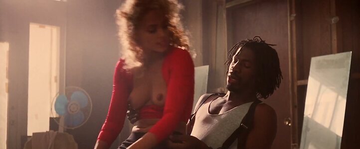 Elizabeth Berkley Nude Leaked Photo #49