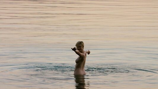 Elizabeth Debicki leaked photo #73