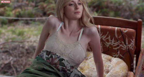 Elizabeth Debicki leaked photo #100