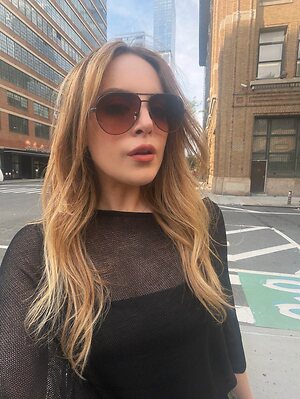 Elizabeth Gillies leaked photo #24