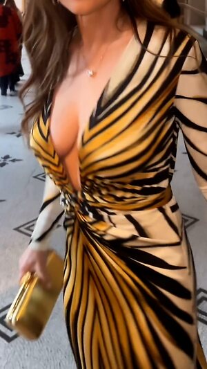Elizabeth Hurley Hot leaked photo #82