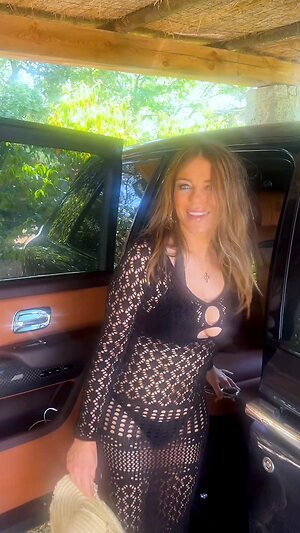 Elizabeth Hurley Hot leaked photo #96