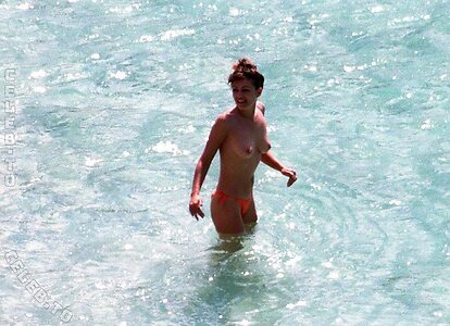 Elizabeth Jane Hurley Nude Leaked Photo #11
