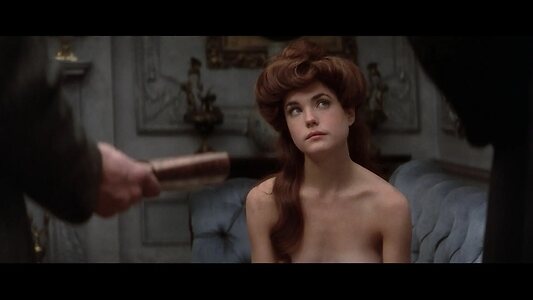Elizabeth McGovern leaked photo #6