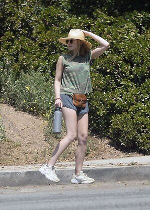 Elizabeth Olsen leaked photo #24