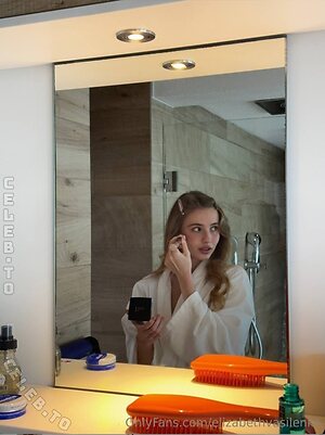 Elizabeth Vasilenko Nude Leaked Photo #12