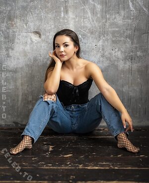 Elizavjeta Nude Leaked Photo #4