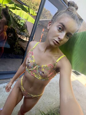 Eliz_Fit leaked photo #25