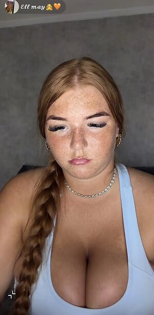 Ell May UK Tiktokker Nude Leaked Photo #19