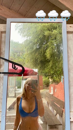 Ella Kania Nude Leaked Photo #9