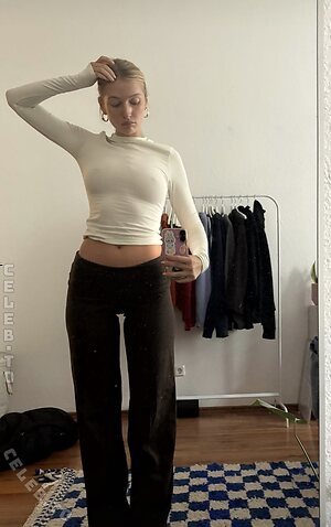 Ella Kania Nude Leaked Photo #52