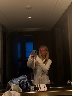 ella livingstonn leaked photos