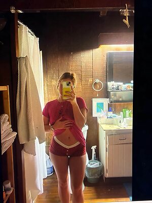 Ella Moncrief leaked photo #131