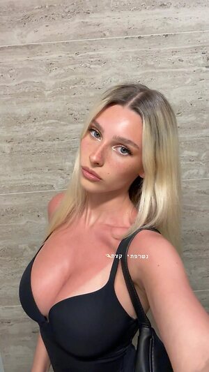 Ella N Nude Leaked Photo #19