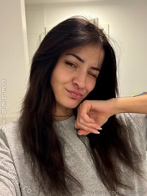 Ella petite leaked photo #56