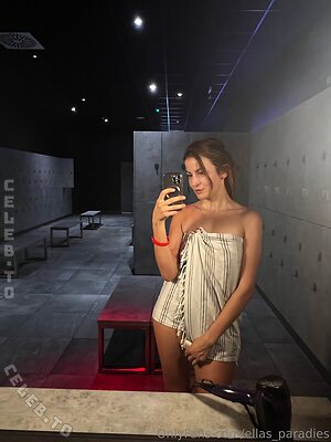 Ella petite
