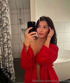 Ella petite leaked photo #90