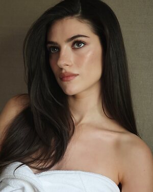 Ella Rubin leaked photos