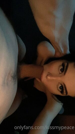 Ella Thrasher leaked photo #5